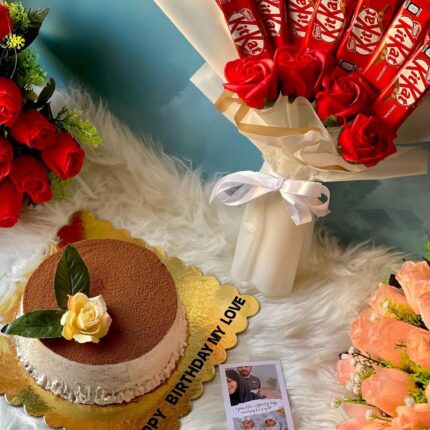 Anniversary gift combo with fresh flower bouquet and chocolate cake – romantic surprise gift for couples
