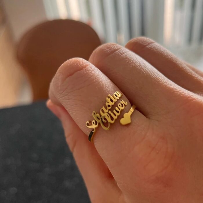 Customized jewellery with name necklace, bracelet, and engraved pendant – personalized gift for her