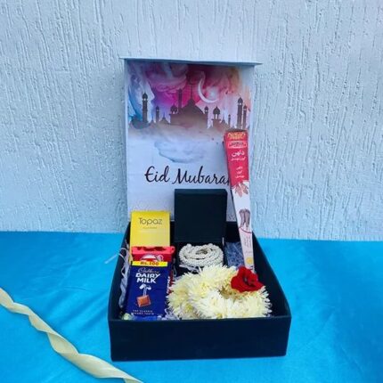 Eid and 14 August gift basket for her with personalized items, chocolates, and patriotic accessories – festive hamper for women