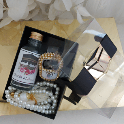 Islamic Hajj and Umrah gift set with prayer beads, customized items, and Islamic essentials – perfect spiritual gift for returning pilgrims